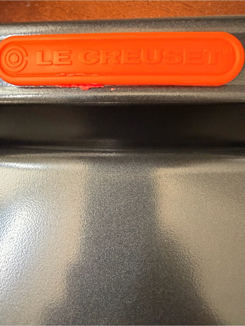 Le Creuset Gray Baking Pan with Orange Silicone Handle - Picture 3 of 3